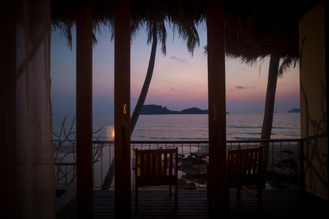 The Nest Private Beach Resort Chumphon Esterno foto