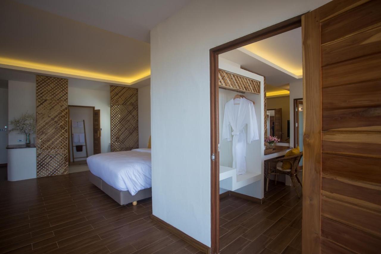 The Nest Private Beach Resort Chumphon Esterno foto